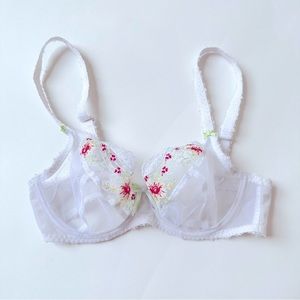 [SOLD] FREYA Embroidered White Unlined Underwire Bra 30DD